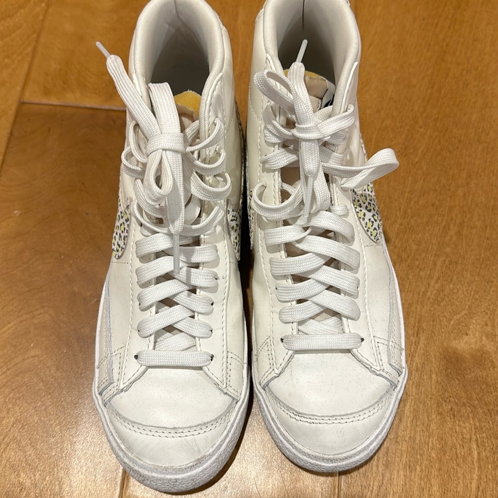 Nike Women’s High Top Blazer sz. 6.5